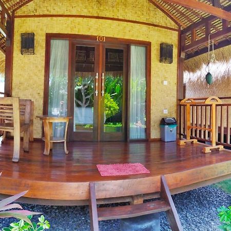 Aldi'S Bungalow Bed & Breakfast Kuta  Bagian luar foto