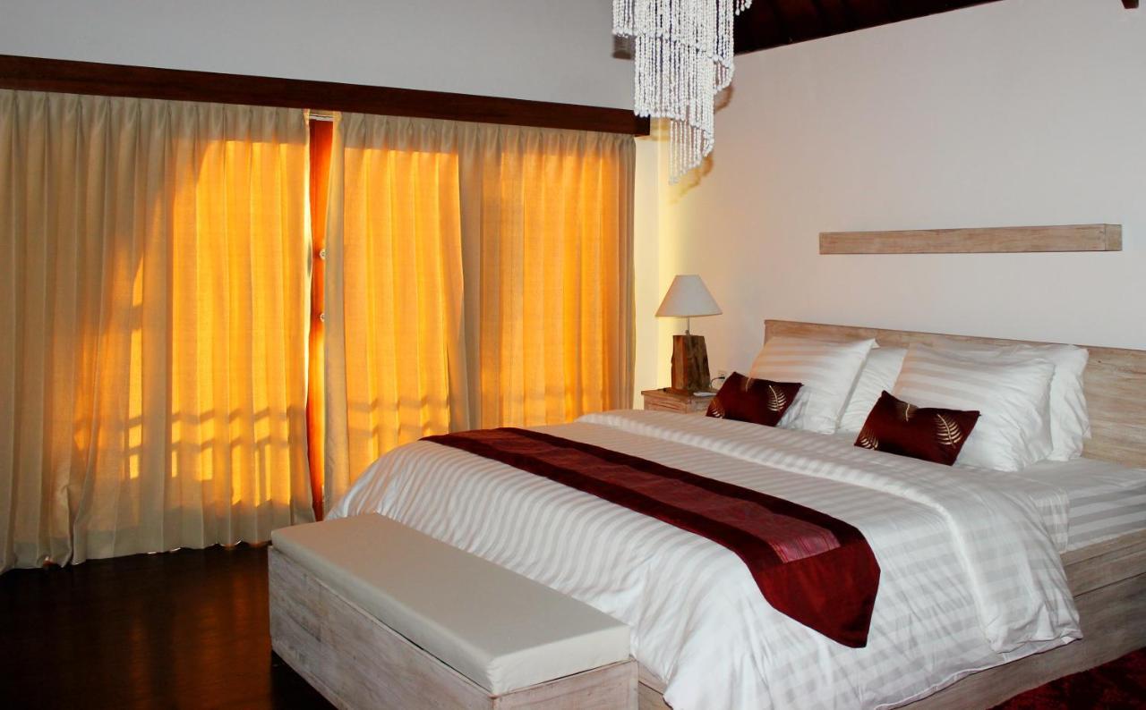 Aldi'S Bungalow Bed & Breakfast Kuta  Bagian luar foto